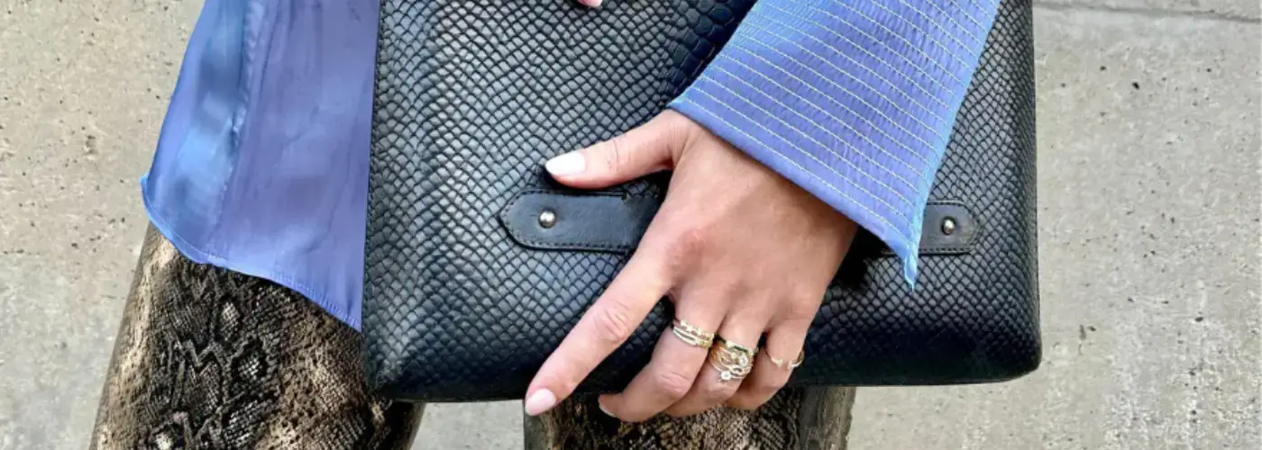 Doğal Taşlarla Süslenmiş Altın Takılar: 2025 Takı Trendlerinde Öne Çıkıyor Doğal Taşlarla Süslenmiş Altın Takılar: 2025 Takı Trendlerinde Öne Çıkıyor